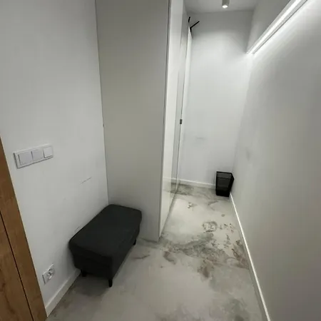 340 - Sea View & 10th Floor דירה