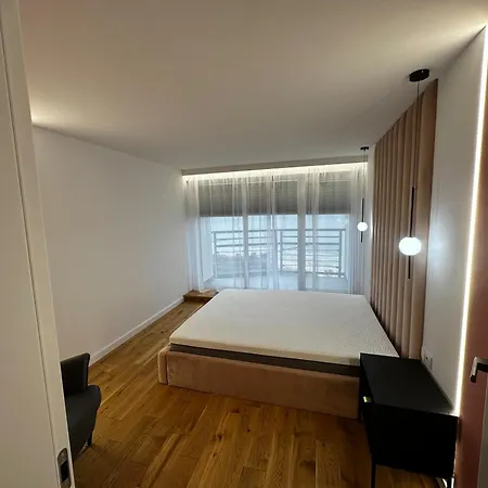 דירה 340 - Sea View & 10th Floor *