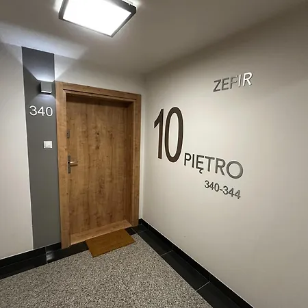 דירה 340 - Sea View & 10th Floor *