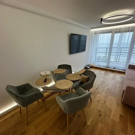 340 - Sea View & 10th Floor דירה *