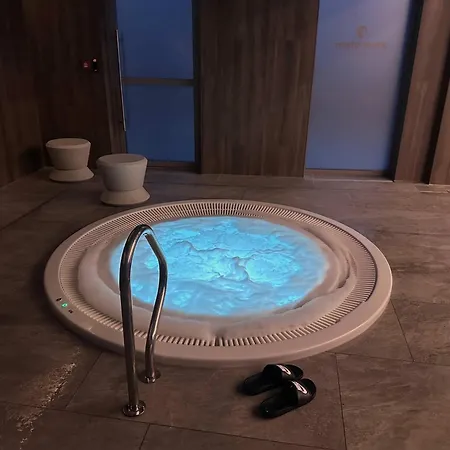 340 - Sea View & 10th Floor