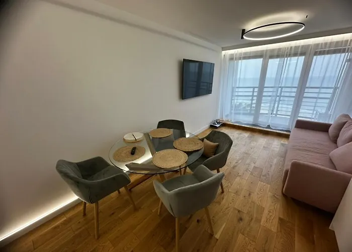 340 - Sea View & 10th Floor Appartement *