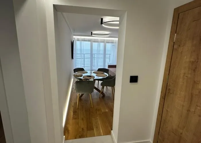 340 - Sea View & 10th Floor Apartment Dziwnowek