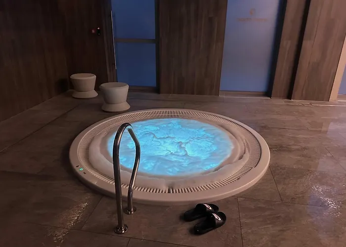 340 - Sea View & 10th Floor